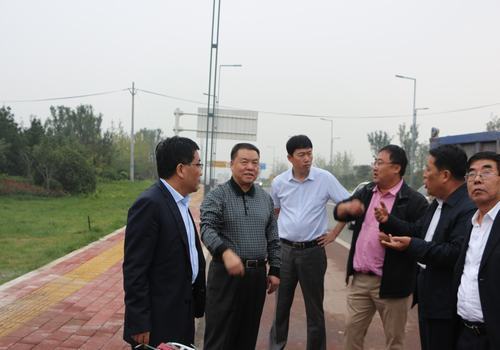 陜煤集團總經(jīng)理助理、建設(shè)集團聯(lián)合黨委書記、董事長寧興剛節(jié)日期間深入寶雞分公司施工現(xiàn)場視察慰問