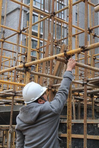 看，這才是共產(chǎn)黨員正確的打開方式