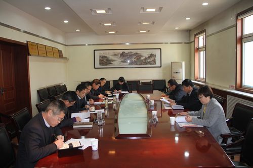 建設(shè)集團(tuán)聯(lián)合黨委副書記、紀(jì)委書記、工會(huì)負(fù)責(zé)人侯本英深入銅煤公司督導(dǎo)黨委中心組學(xué)習(xí)研討