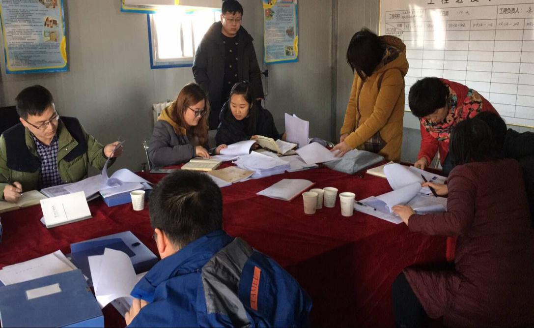 機(jī)電安裝公司曹家灘項(xiàng)目部承建的變電所及水泵房等安裝工程順利通過竣工預(yù)驗(yàn)收