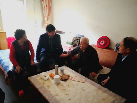 心系困難職工，情系企業(yè)發(fā)展