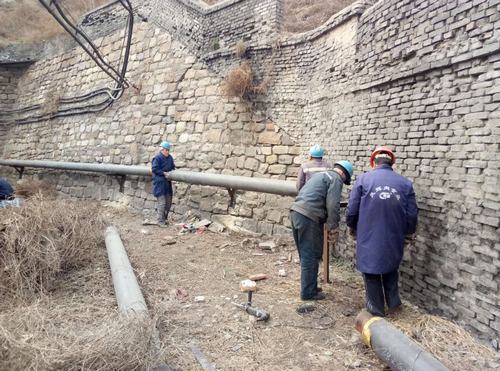 韓城分公司安裝六項目部積極施工桑樹坪煤礦煤場灑水供水系統工程受好評