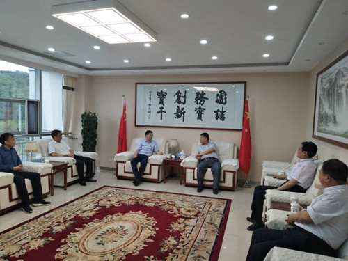 司正林、王寧一行到建莊礦業(yè)進(jìn)行座談交流