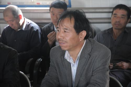 談話讓人“心連心” 穩(wěn)定隊伍促生產