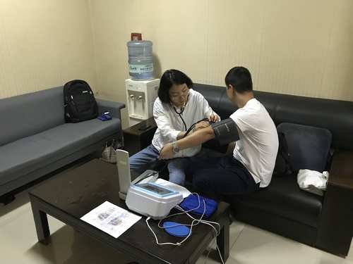 陜煤建設(shè)路橋分公司心系職工健康開展中醫(yī)義診理療活動(dòng)