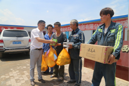 陜煤建設(shè)機(jī)電安裝公司啟動(dòng)“送清涼、查隱患、保安康”活動(dòng)