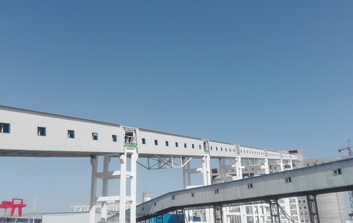 陜煤建設(shè)銅川公司小保當(dāng)一號主斜井井口房至最終篩分車間棧橋工程順利通過主體驗(yàn)收