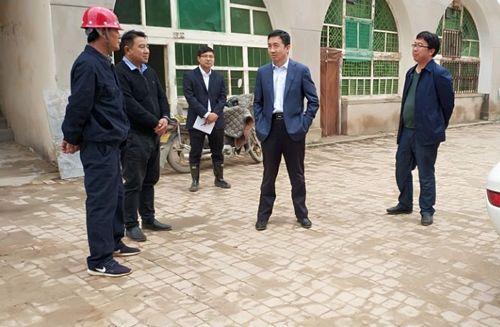 陜煤集團(tuán)總經(jīng)理助理、榆林合力集團(tuán)董事長(zhǎng)范京道一行蒞臨陜煤建設(shè)天工公司承建的清澗北國(guó)棗業(yè)紅棗深加工項(xiàng)目視察指導(dǎo)工作