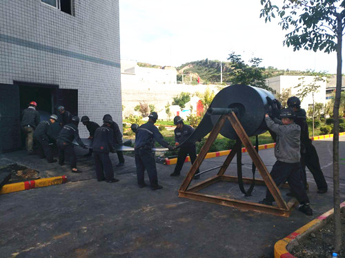 陜煤建設(shè)天工公司安裝運營項目部高效完成合陽煤礦201皮帶更換任務(wù)