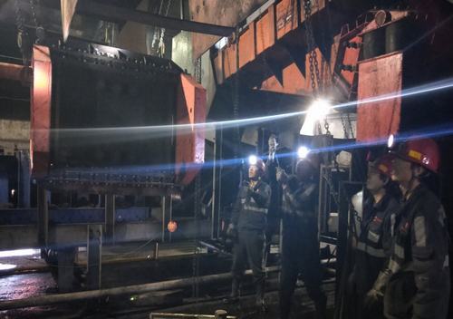 陜煤建設(shè)韓城分公司安裝第三項目部攻堅克難提前完成張家峁煤礦原煤倉及產(chǎn)品倉給煤機(jī)改造工程