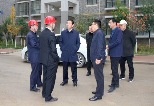 銅川市副市長高毅蒞臨銅煤1#、2#小區(qū)現(xiàn)場調(diào)研檢查供暖準(zhǔn)備工作