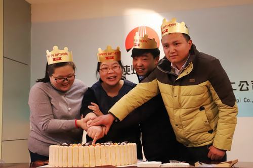 陜煤建設(shè)礦建二公司:黨的旗幟飄揚在一線