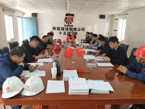 陜煤建設銅煤公司第十五項目部承建的藍山水岸（南區(qū)）13#樓順利通過主體驗收