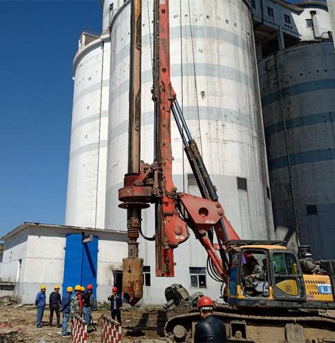 陜煤建設(shè)韓城分公司新建產(chǎn)品倉棧橋及轉(zhuǎn)載點工程首樁開鉆正式破土動工