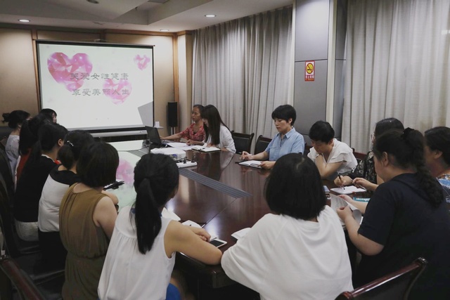 陜煤建設路橋分公司舉辦關(guān)愛女工健康知識講座