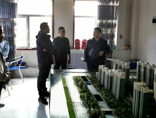 王寧深入神南華府項目檢查指導(dǎo)三期交房工作
