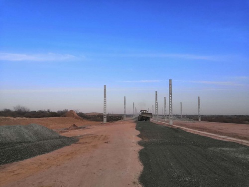 陜煤建設(shè)路橋分公司靖神鐵路大干快進(jìn)正當(dāng)時