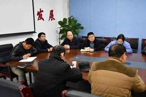 陜煤建設銅煤公司第二十三項目部承建的銅煤1#2#小區(qū)水仙居等商業(yè)部分順利通過交付