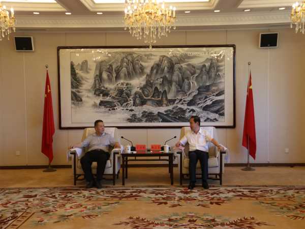 陜煤建設(shè)與鄂爾多斯市政府開展合作交流