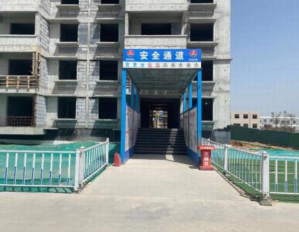 陜煤建設銅煤公司第九項目部承建的萬榮錦園項目順利通過“市級文明工地”驗收