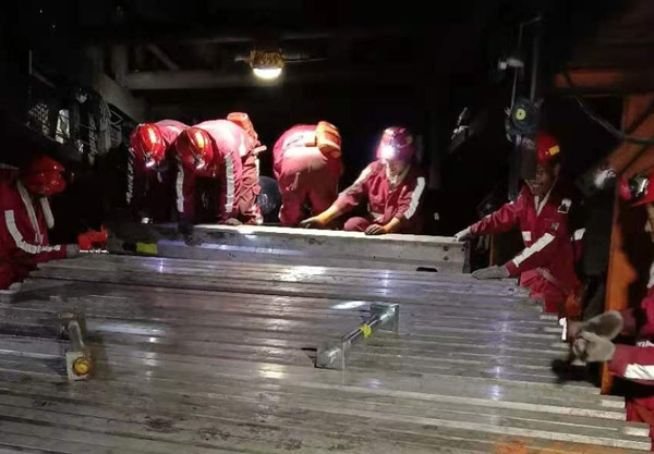 陜煤建設(shè)機(jī)電安裝公司：咬定工期不放松，施工大干爭先鋒