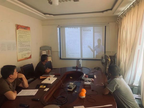 陜煤建設(shè)天工公司土建第二黨支部開展“傳承紅色家風(fēng)、涵養(yǎng)初心使命”主題黨日活動