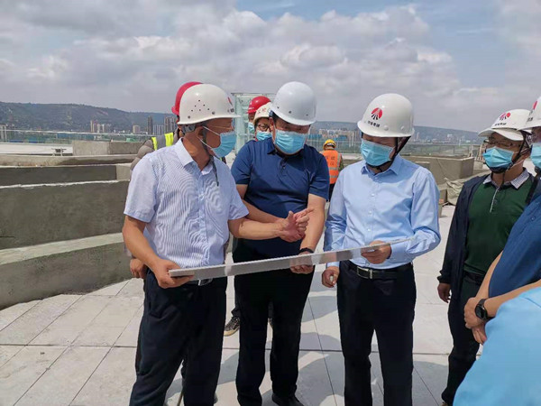 彬州市市長(zhǎng)陳加寶蒞臨陜煤建設(shè)咸陽分公司銀西高鐵彬州站前廣場(chǎng)項(xiàng)目調(diào)研指導(dǎo)