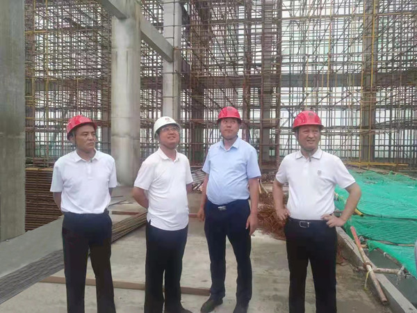 神渭管道董事長(zhǎng)李冰一蒞臨蒲城神渭管運(yùn)輸煤漿應(yīng)用工程項(xiàng)目指導(dǎo)檢查工作