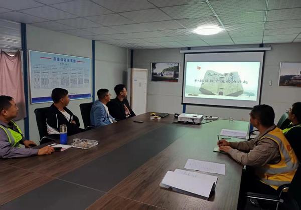 陜煤建設(shè)銅煤公司第三項(xiàng)目部召開“銘記歷史，勿忘國恥 紀(jì)念九一八事變90周年”專題學(xué)習(xí)會
