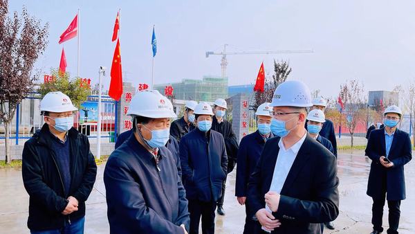 陜西省人大常委會黨組副書記、副主任姜鋒一行蒞臨黃河國際汽車博覽園項目調研指導