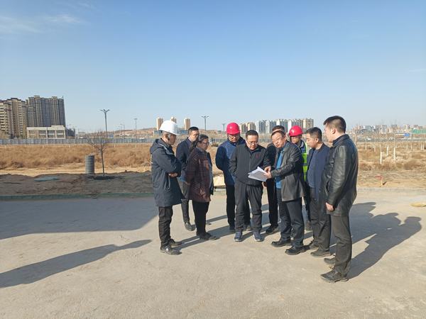 榆林市政協(xié)副主席、市發(fā)改委主任楊揚(yáng)一行蒞臨科創(chuàng)新城同慧運(yùn)動(dòng)公園項(xiàng)目調(diào)研指導(dǎo)工作