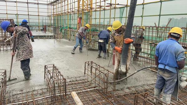 陜煤建設(shè)韓城分公司施工現(xiàn)場(chǎng)“忙碌碌”