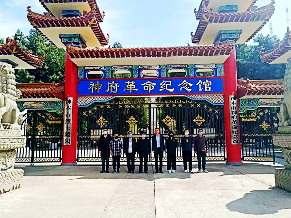 陜煤建設(shè)澄合分公司第十二項目部扎實開展“走進(jìn)革命老區(qū) 汲取奮進(jìn)力量”五四主題團(tuán)日活動