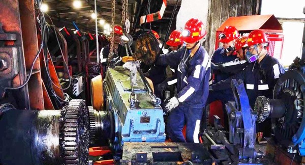 陜煤建設(shè)洗選煤運營公司：戰(zhàn)高溫 忙檢修 他們?nèi)σ愿?></div>
                                <div   id=