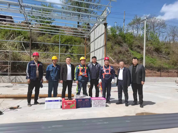 進一線鼓干勁  關(guān)懷慰問暖人心