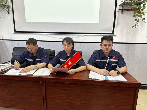   陜煤建設洗選煤運營公司開展“安全生產(chǎn)月·巾幗講安全”五個一 安全主題活動