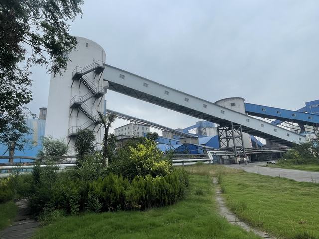 陜煤建設(shè)韓城分公司土建六項(xiàng)目部：下峪口煤礦洗煤廠地面架空皮帶走廊工程順利通過竣工驗(yàn)收