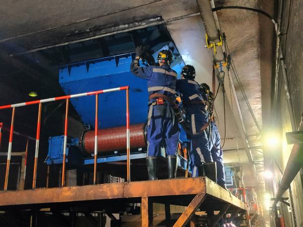 陜煤建設(shè)洗選煤分公司第二項(xiàng)目部如期順利完成檸條塔礦業(yè)公司給煤機(jī)拆除更換任務(wù)