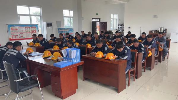 陜煤建設洗選煤運營公司神渭蒲城運營項目部：堅持“黨建+安全”，筑牢安全生產(chǎn)堡壘