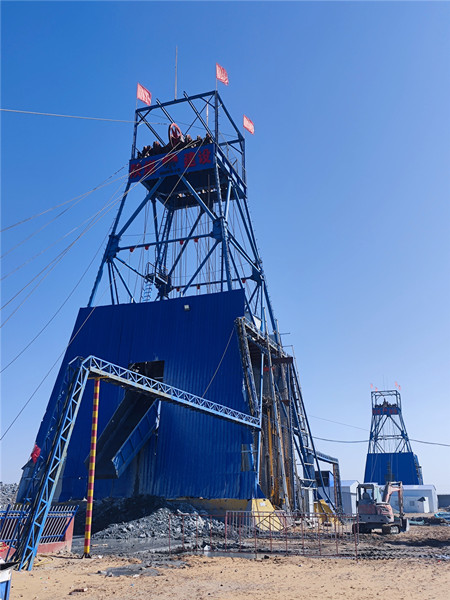 陜煤建設(shè)礦建三公司小保當(dāng)一號(hào)礦井二號(hào)進(jìn)、回風(fēng)立井順利完工