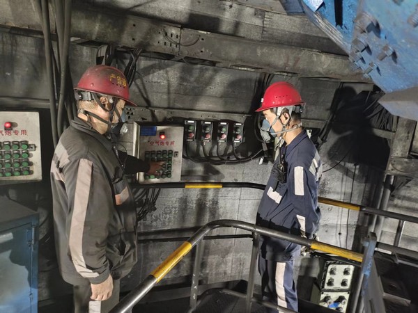 陜煤建設(shè)洗選煤運營公司澄合山陽運營項目部：喜逢金秋碩果時，不忘思源記師恩