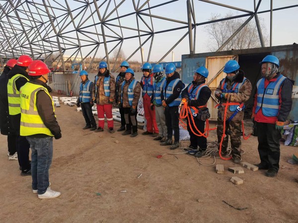 陜煤建設(shè)銅煤公司基層項(xiàng)目部：“抗嚴(yán)寒，保進(jìn)度”奮戰(zhàn)正當(dāng)時(shí)