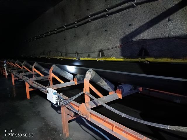 陜煤建設(shè)韓城分公司張家峁項目部圓滿完成4215膠運順槽帶式輸送機(jī)安裝工程