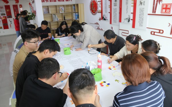 陜煤建設(shè)咸陽分公司開展“凝心聚力，多彩五一”趣味游戲活動(dòng)