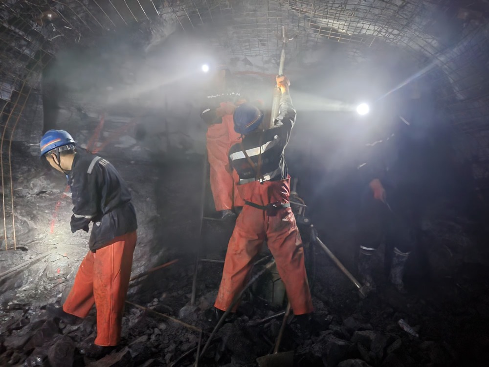 陜煤建設(shè)礦建三公司董東項目部多措并舉強(qiáng)化技術(shù)保障提升項目施工質(zhì)量