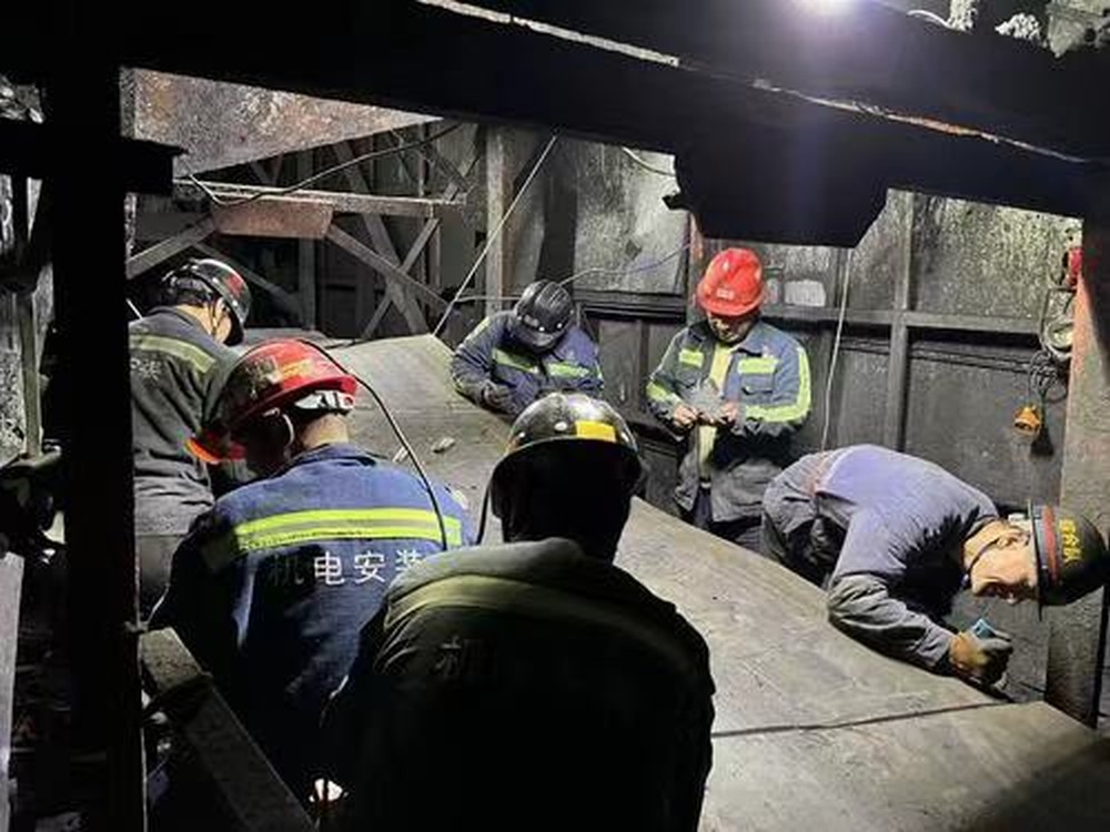 陜煤建設(shè)機(jī)電安裝公司建莊項(xiàng)目部：更新?lián)Q“帶”，保礦井安全生產(chǎn)
