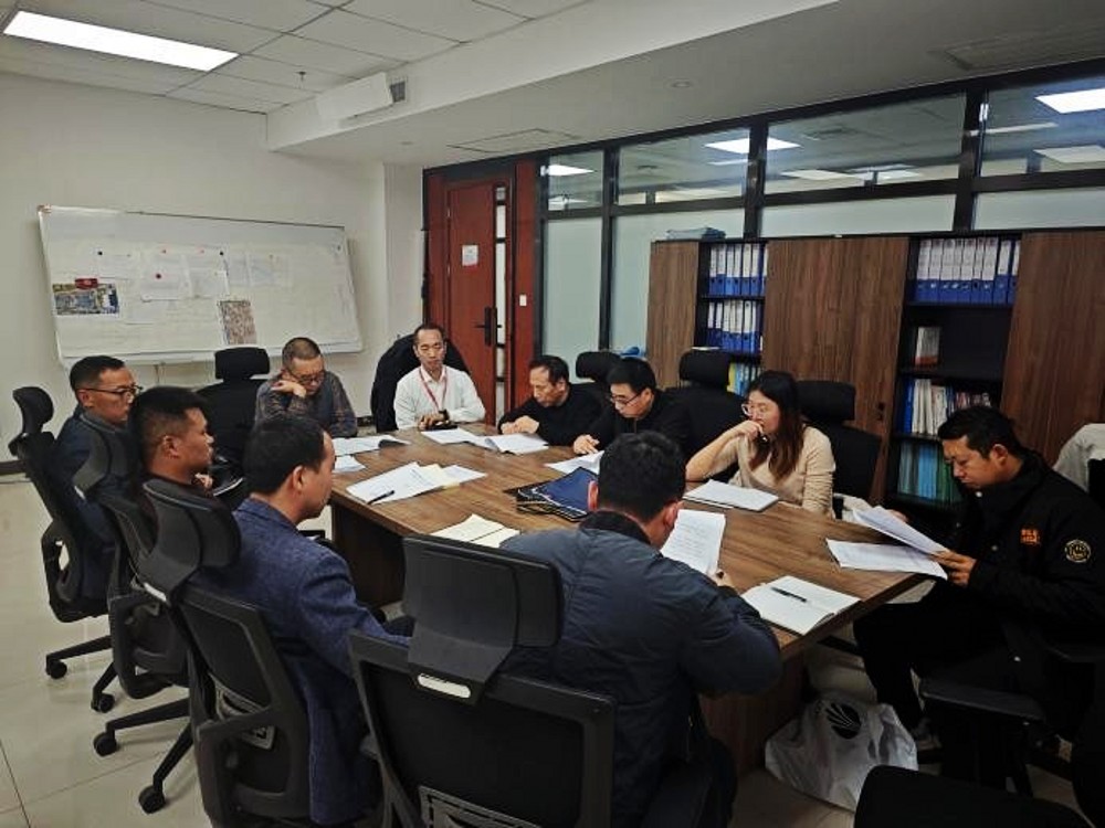 陜煤建設(shè)渭南分公司承建的曹家灘煤礦物資棚及場地硬化工程順利通過竣工驗(yàn)收