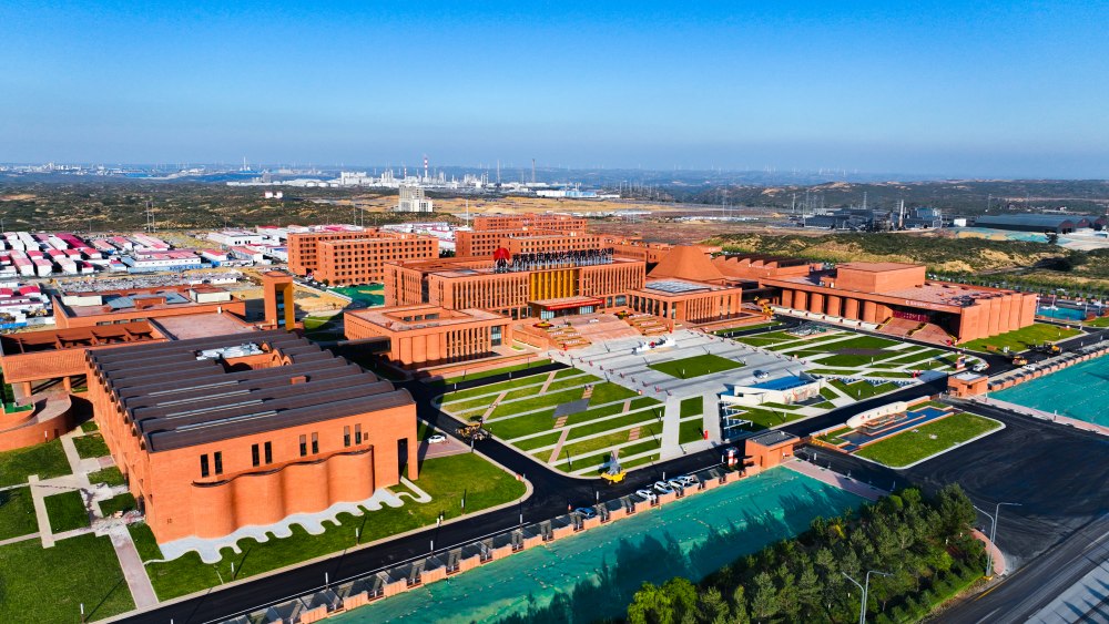 陜煤建設(shè)天工公司承建的榆林化學(xué)1#、2#宿舍樓工程順利通過竣工驗收